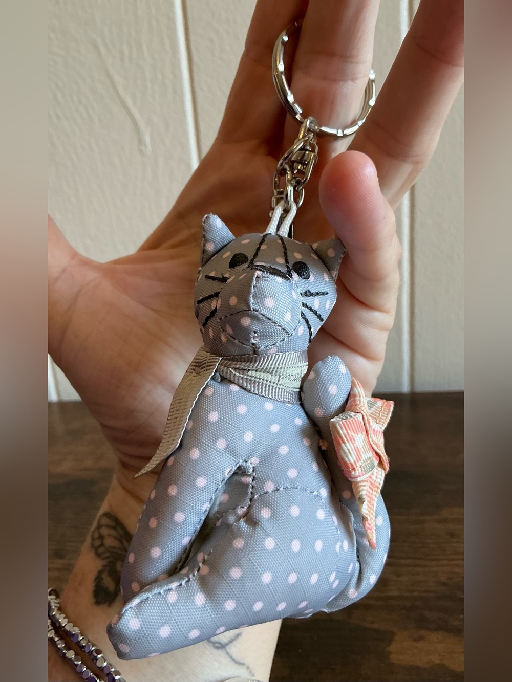 A Rare Japanese Exclusive Only LeSportsac Cat Handbag Clip Charm Keychain